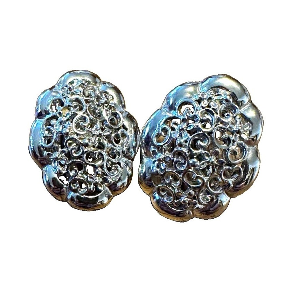 Vintage Silver Tone Floral Filigree Pendant Ornate Scalloped Cluster Jewelry